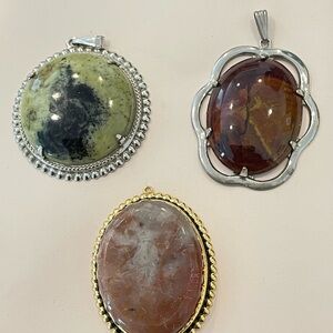 3 cabochon pendants